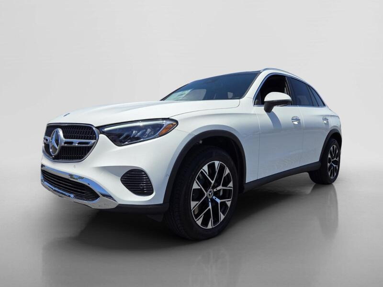 New 2026 Polar White Mercedes-Benz GLC 350e 4MATIC® SUV image 8