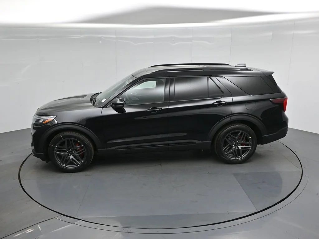 New 2026 Agate Black Metallic Ford ST image 46