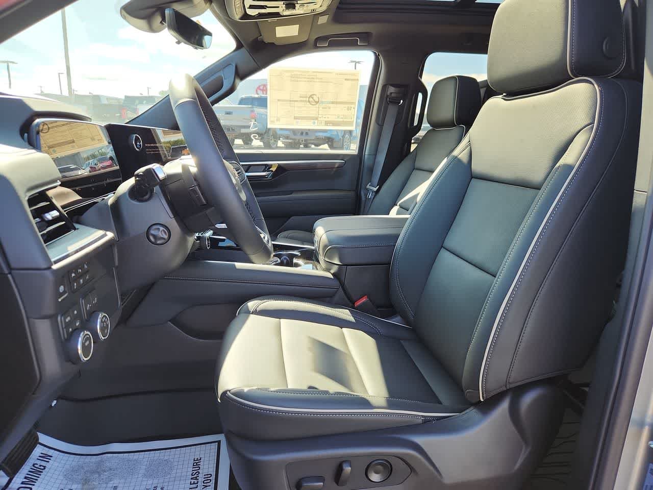 2026 Chevrolet Suburban Premier - Photo 13