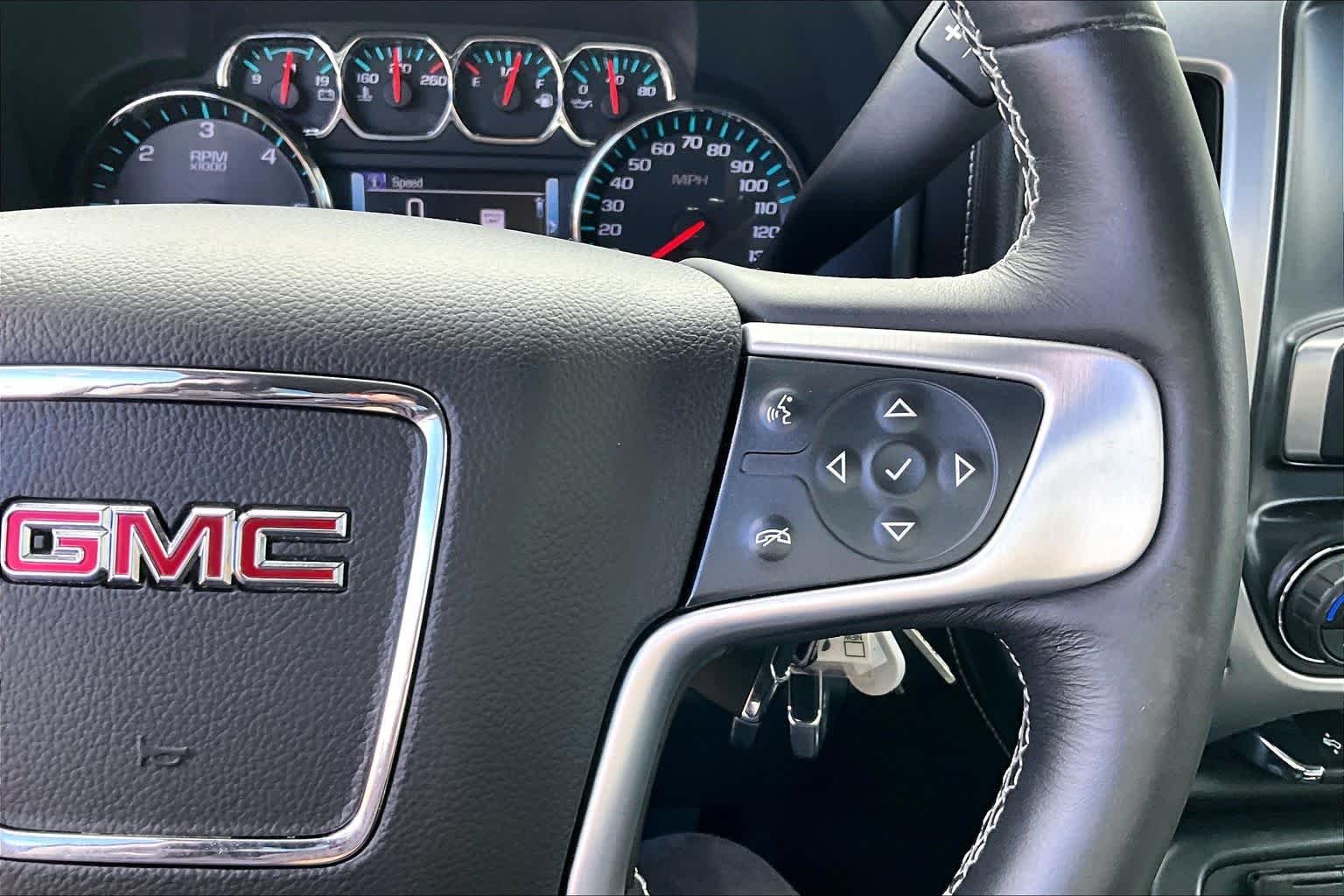Used 2018 Onyx Black GMC SLT image 22