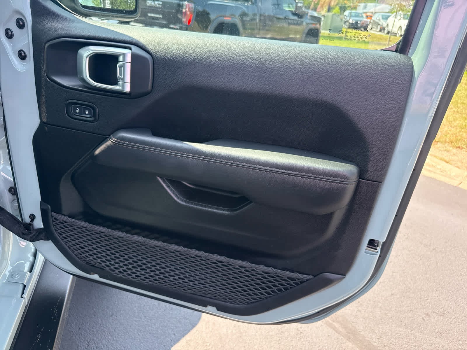 Used 2023 Earl Clearcoat Jeep Rubicon 392 image 15