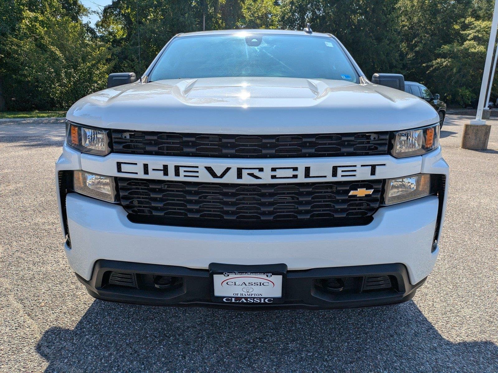 Used 2021 Summit White Chevrolet Custom image 9