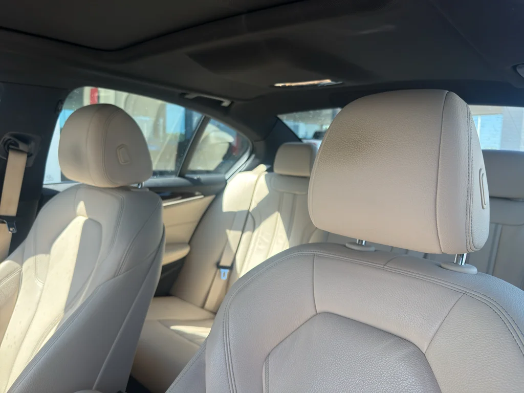 Used 2018 Mineral White Metallic BMW 530i xDrive image 11