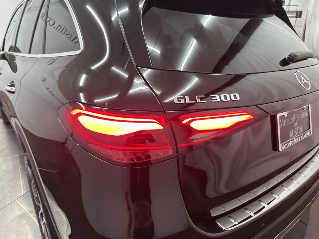 Used 2026 Black Mercedes-Benz GLC 300 image 27