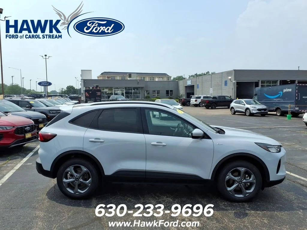 Used 2025 Silver Metallic Ford ST-Line Select image 8