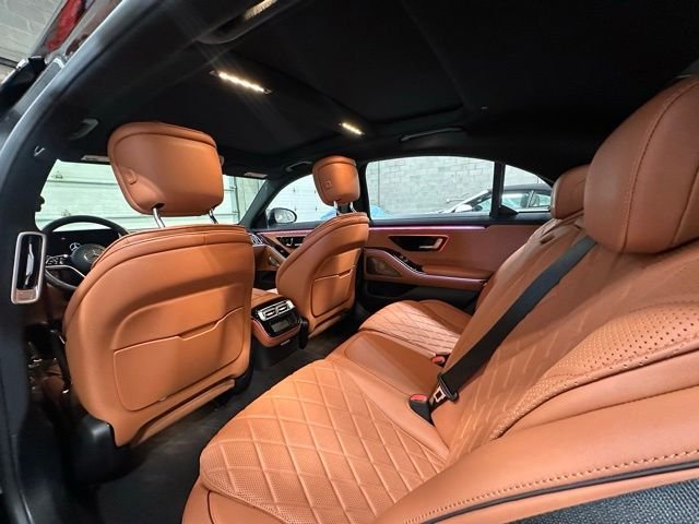 Used 2021 Black Mercedes-Benz S 580 image 14