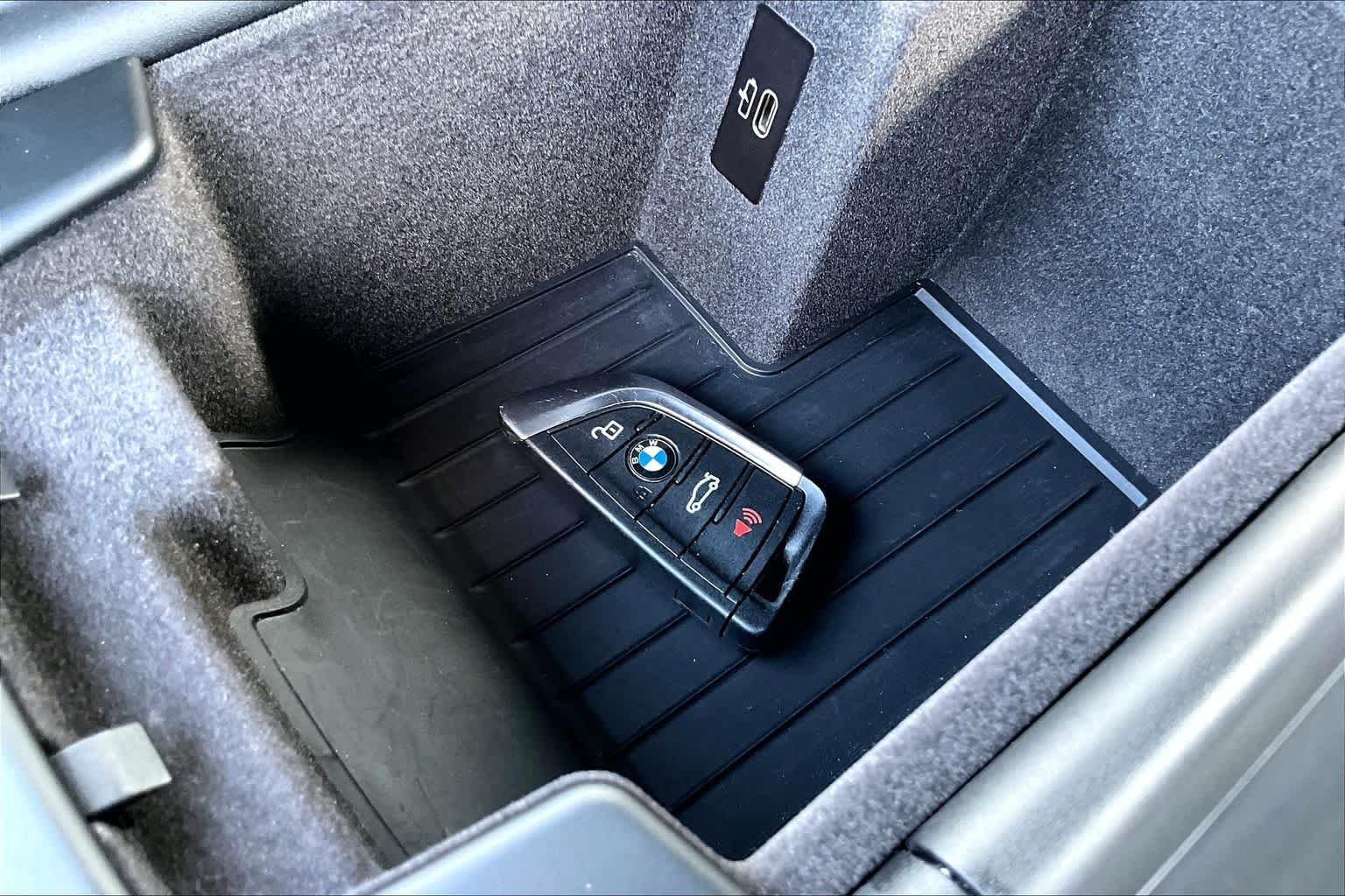 Used 2023 Mineral White Metallic BMW 530i xDrive image 15