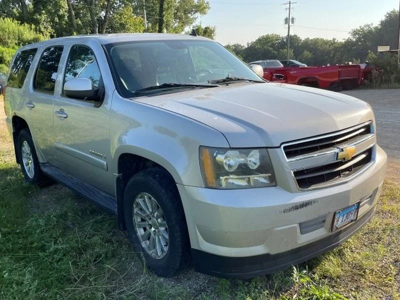 Used 2009 Silver Birch Metallic Chevrolet Hybrid image 3