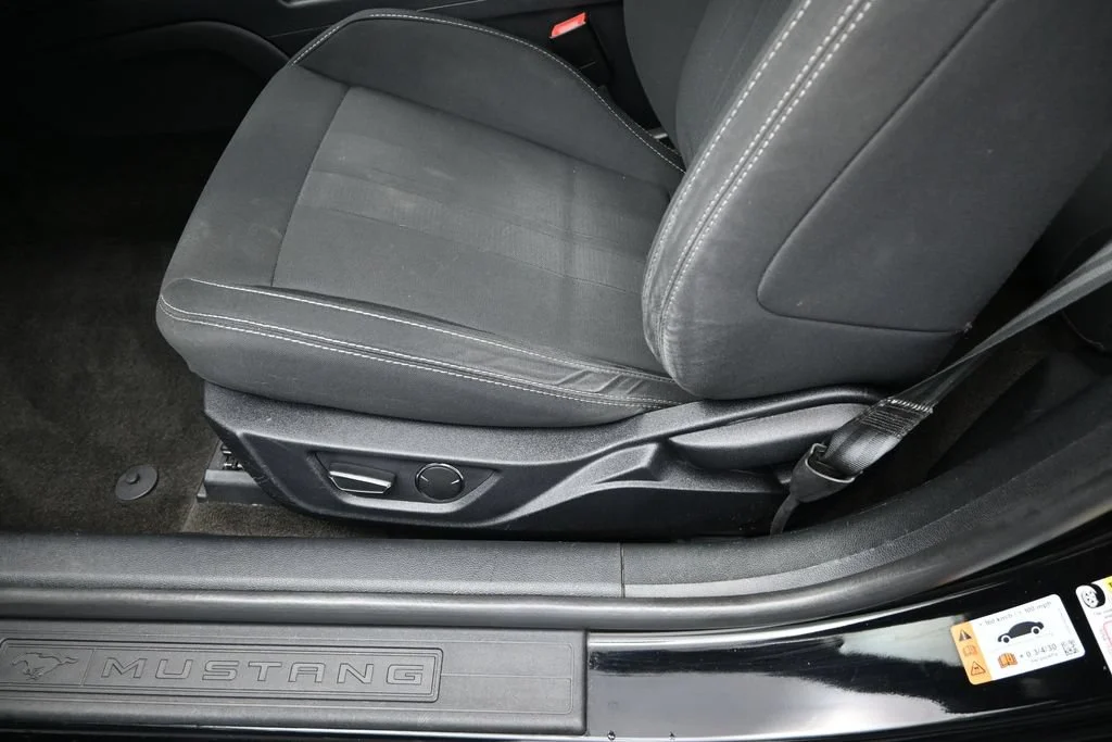 Used 2018 Shadow Black Ford GT image 13