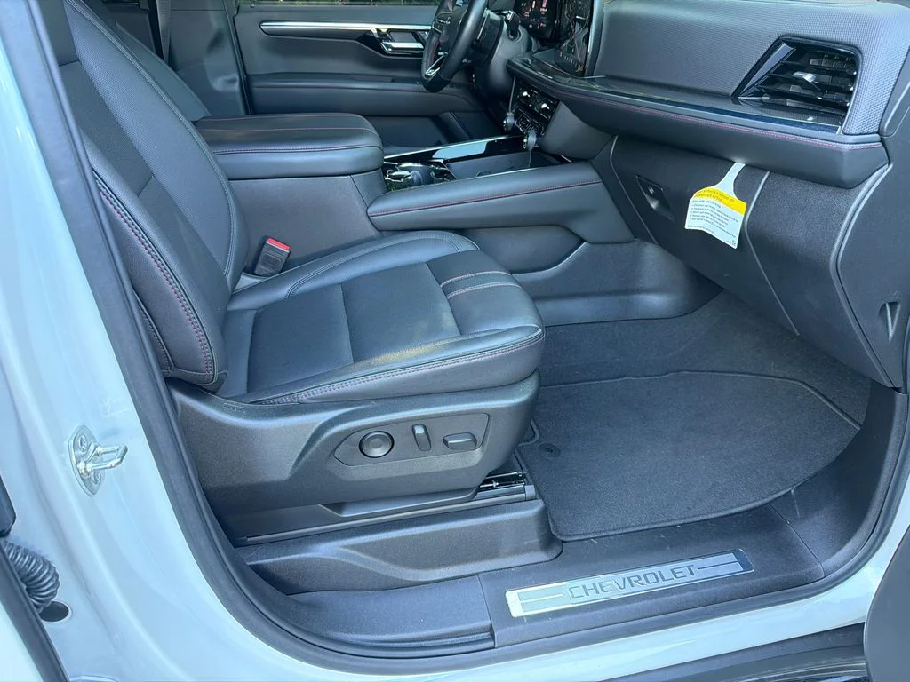 Used 2025 Beige Chevrolet RST image 13