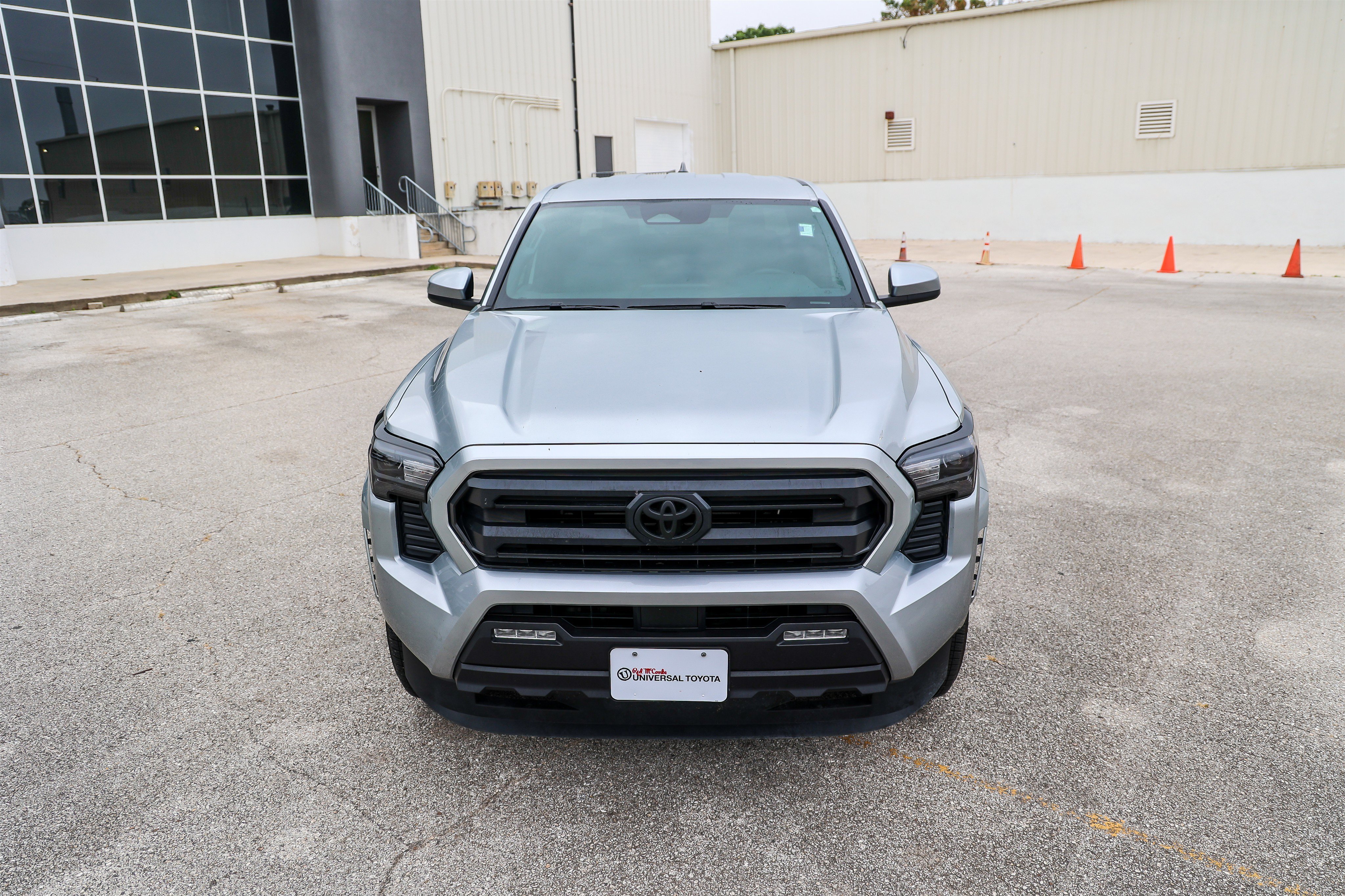 Used 2025 Silver Toyota SR5 image 3