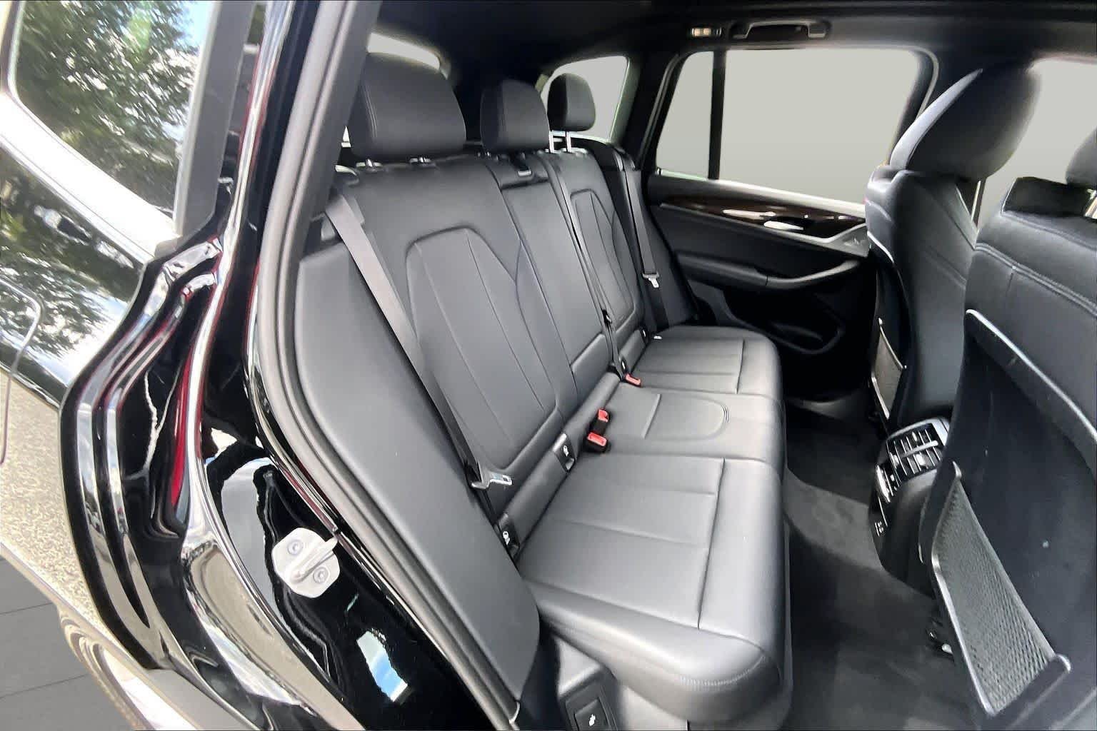 Used 2021 Jet Black BMW xDrive30i image 21