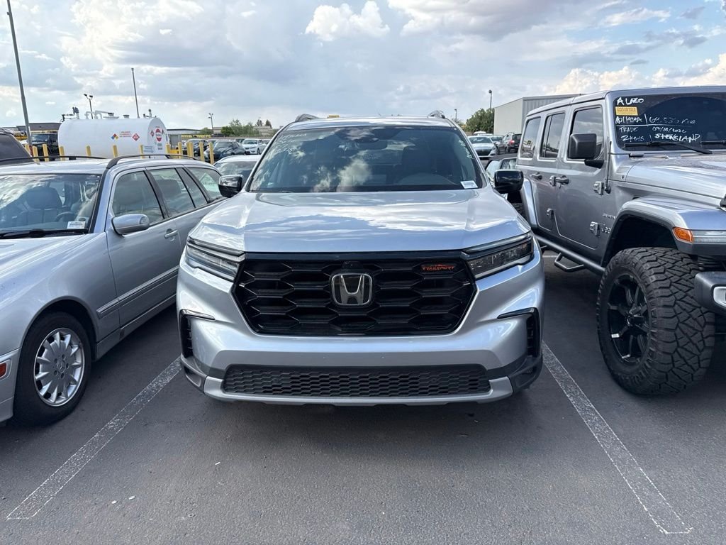 Used 2025 Lunar Silver Metallic Honda TrailSport image 2