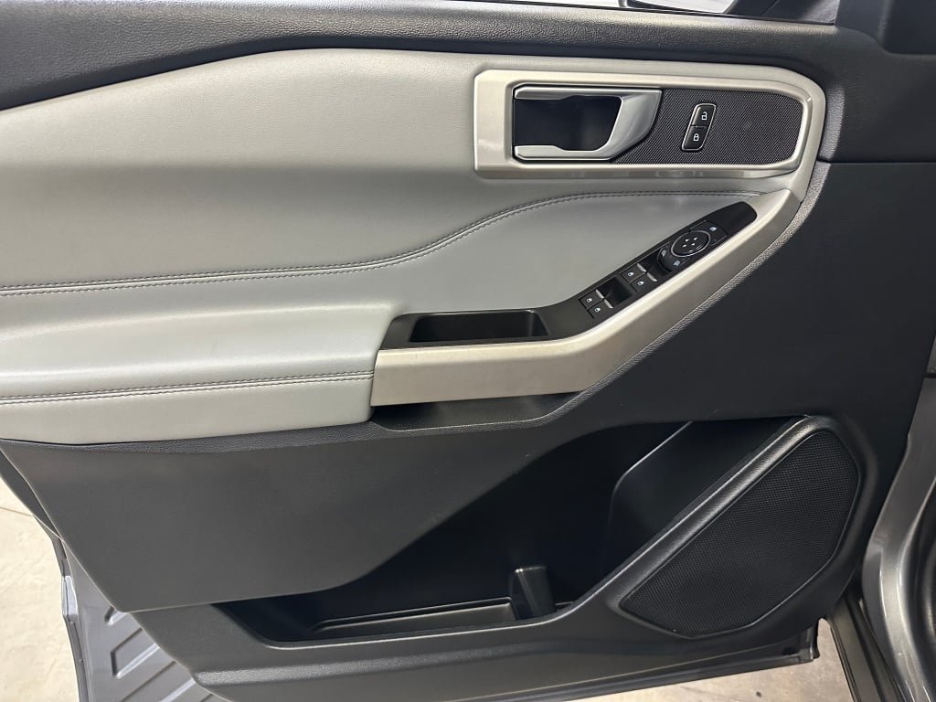 Used 2022 Gray Ford XLT image 7