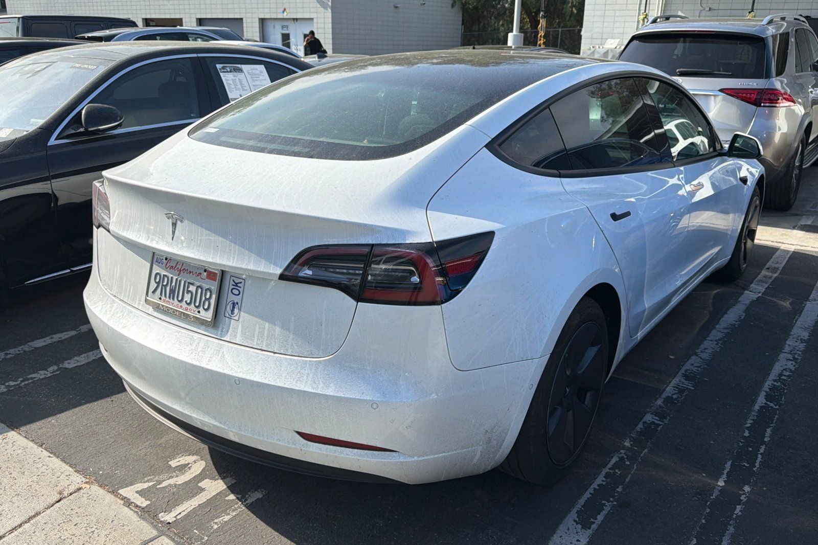 Used 2022  Tesla Base image 6