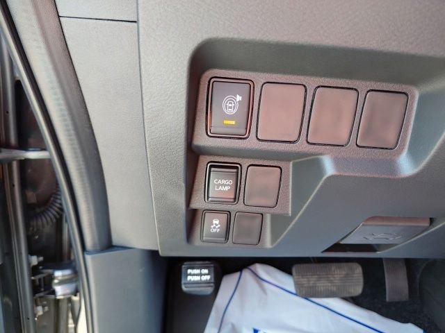New 2026 Gun Metallic Nissan Crew Cab SV image 14