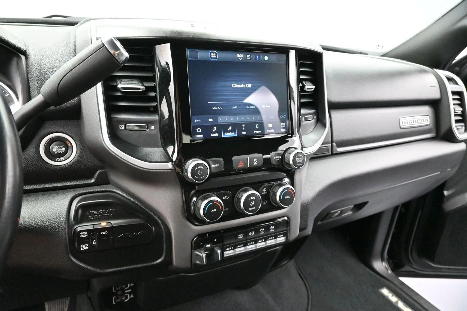 Used 2022 Diamond Black Crystal Pearlcoat Ram Big Horn image 17