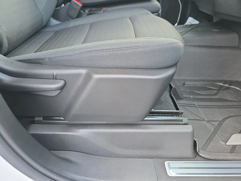 New 2026 Summit White Chevrolet LT image 35