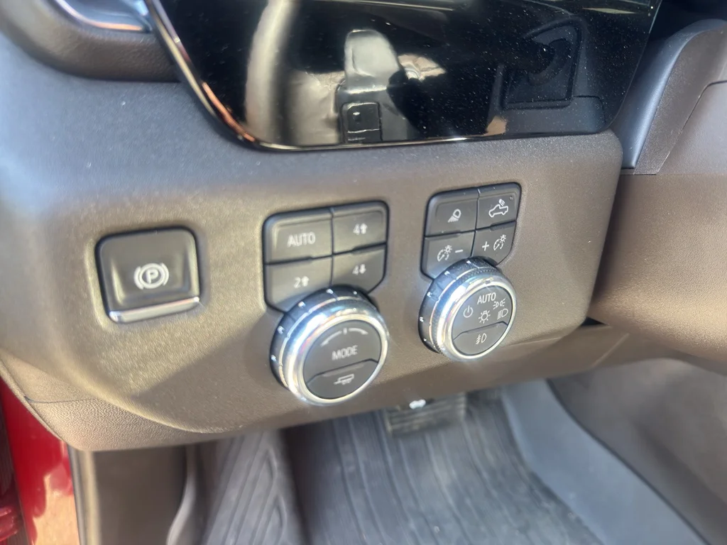 Used 2025 Volcanic Red Tintcoat GMC SLT image 26