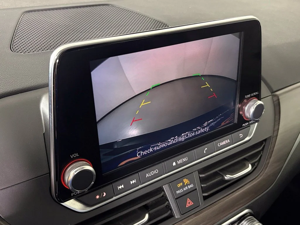 Used 2024 Black Nissan 2.5 SV image 21