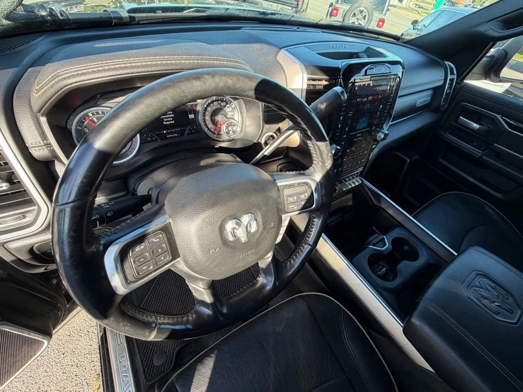Used 2019 Black Ram Laramie image 12
