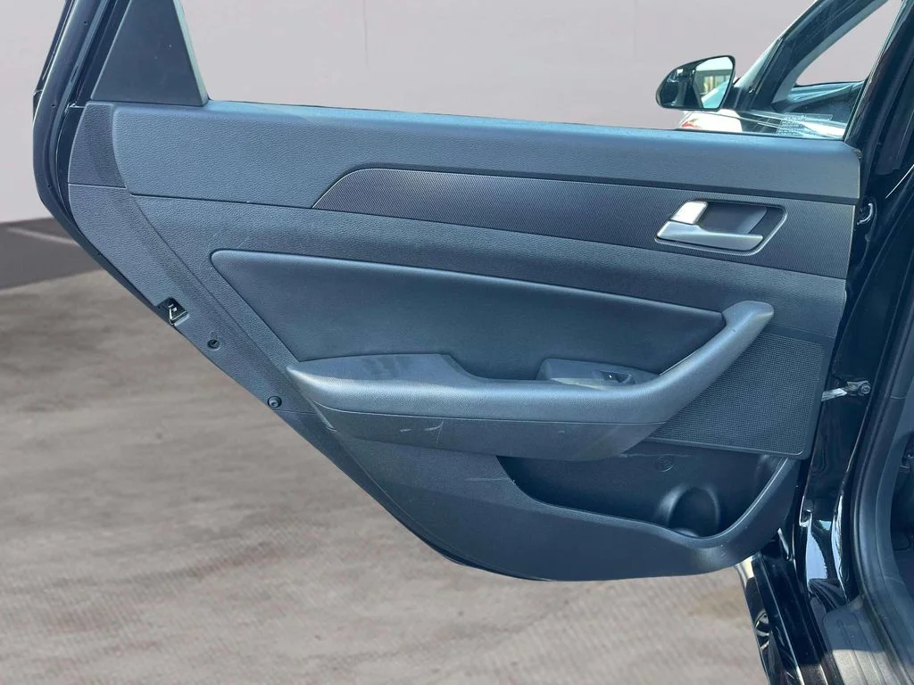 Used 2017 Phantom Black Hyundai Sport image 25