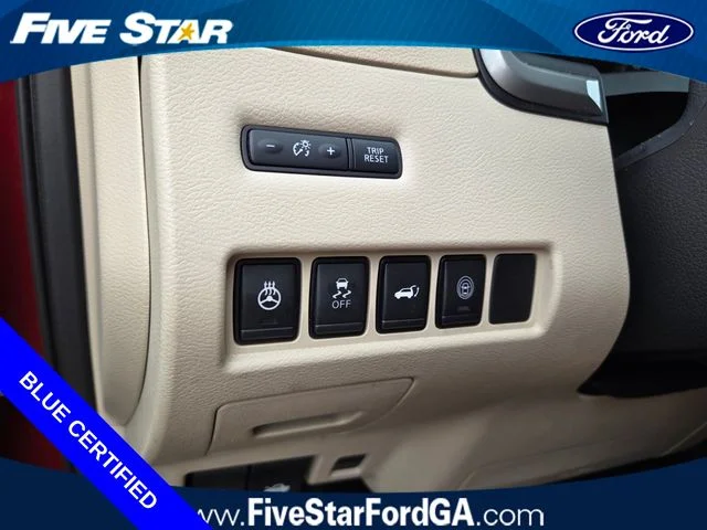 Used 2021 Red Nissan SL image 28