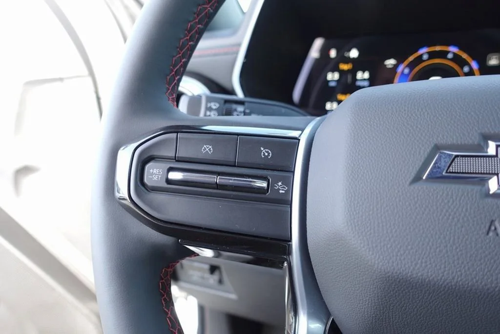 2025 Chevrolet Colorado Z71 - Photo 15