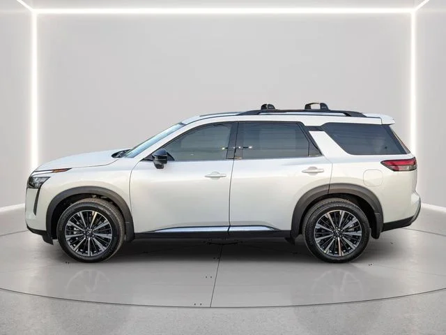 New 2026 Everest White Pearl TriCoat Nissan Platinum image 2