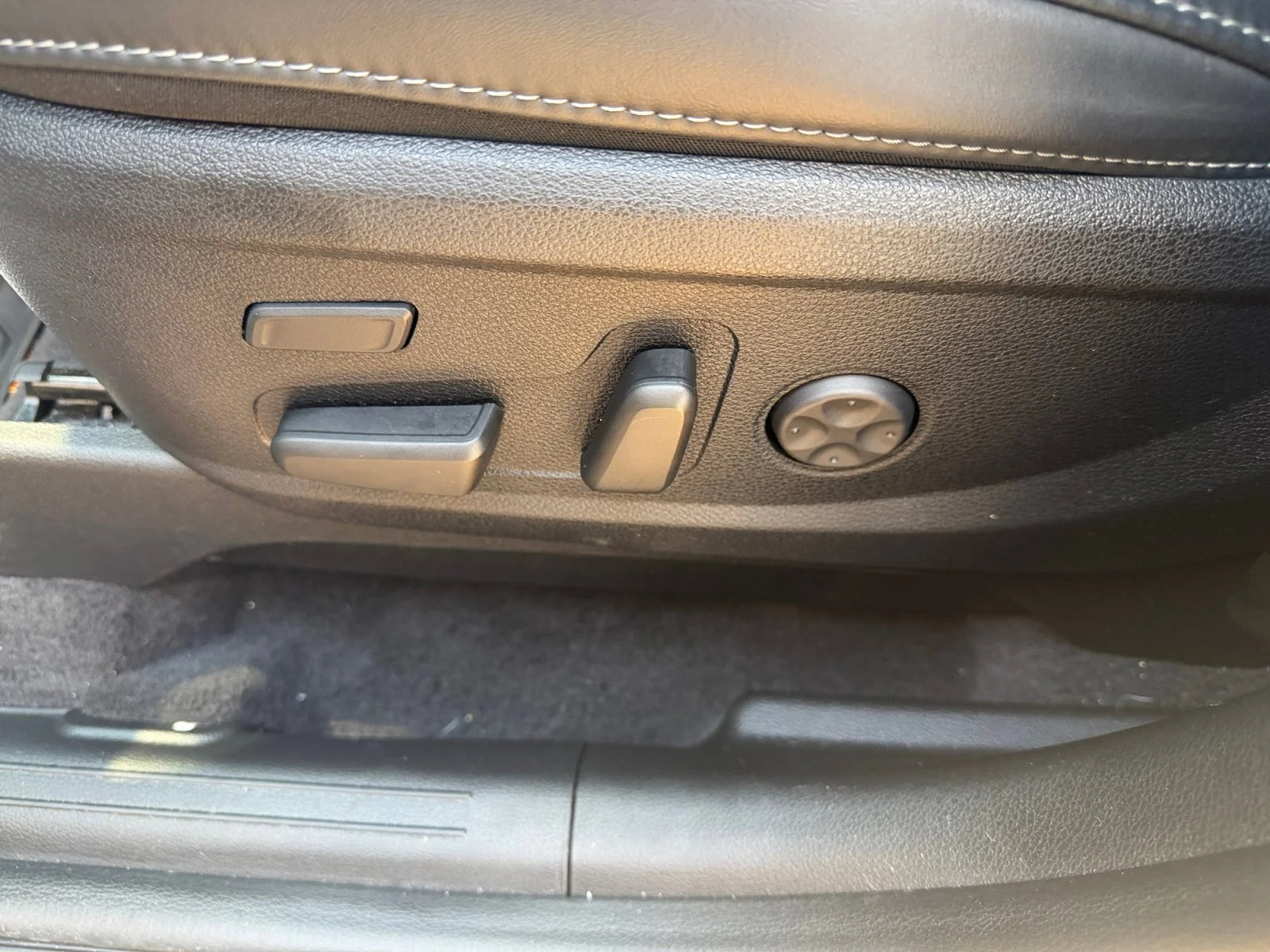 Used 2025 Jungle Green Kia SX-Prestige X-Line image 9
