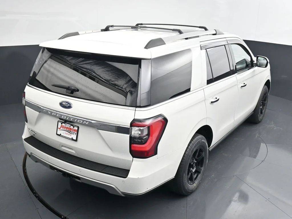 Used 2021 White Ford Limited image 32