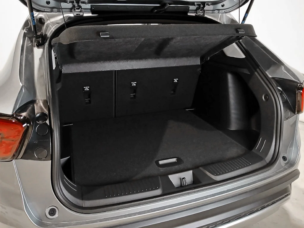 Used 2026 Gray Chevrolet LT image 8