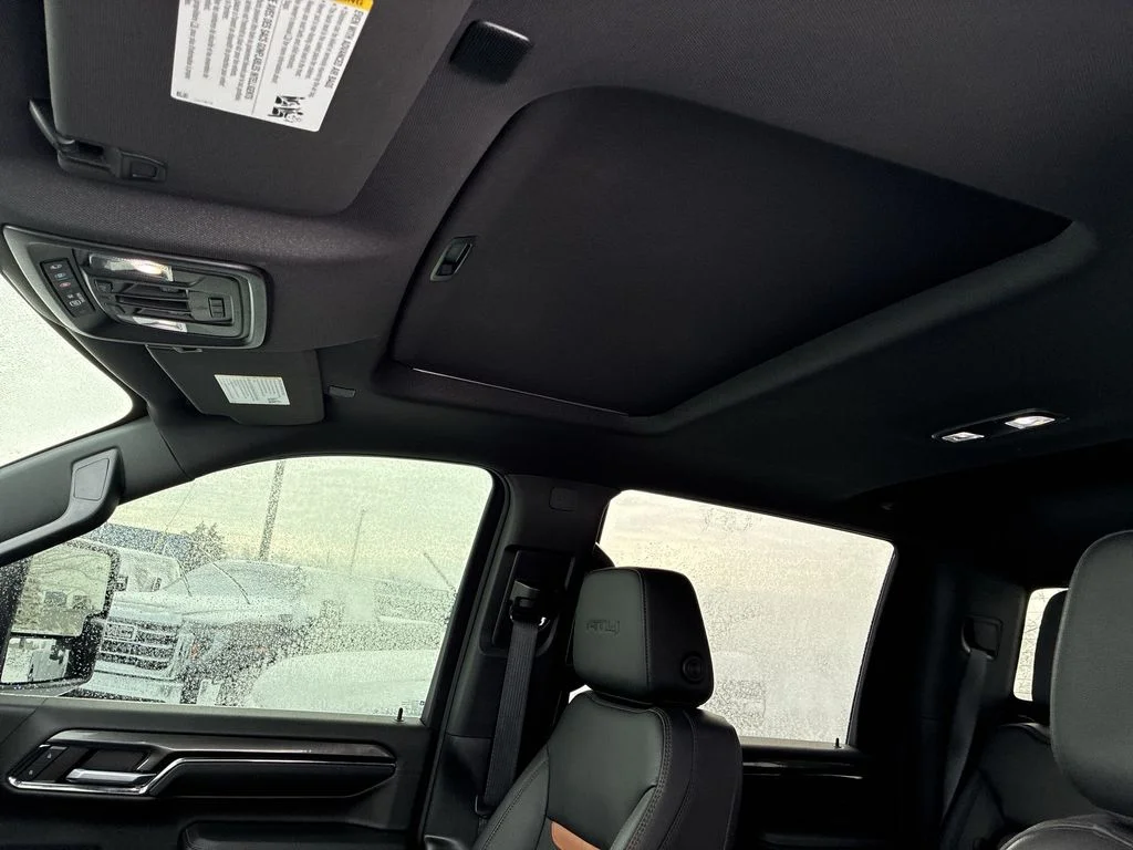Used 2024 White GMC AT4 image 18