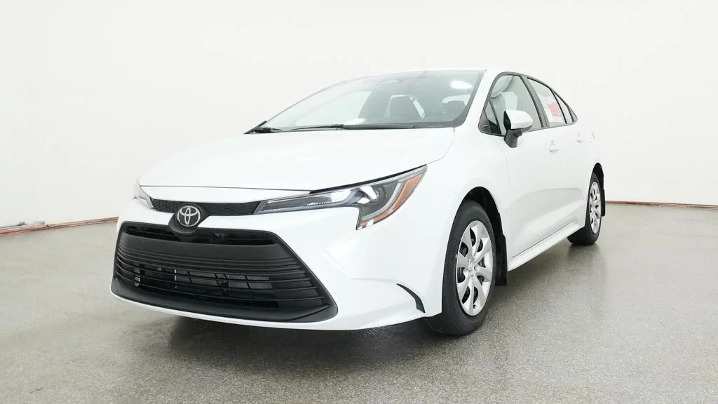 New 2026 Wind Chill Pearl Toyota LE image 19