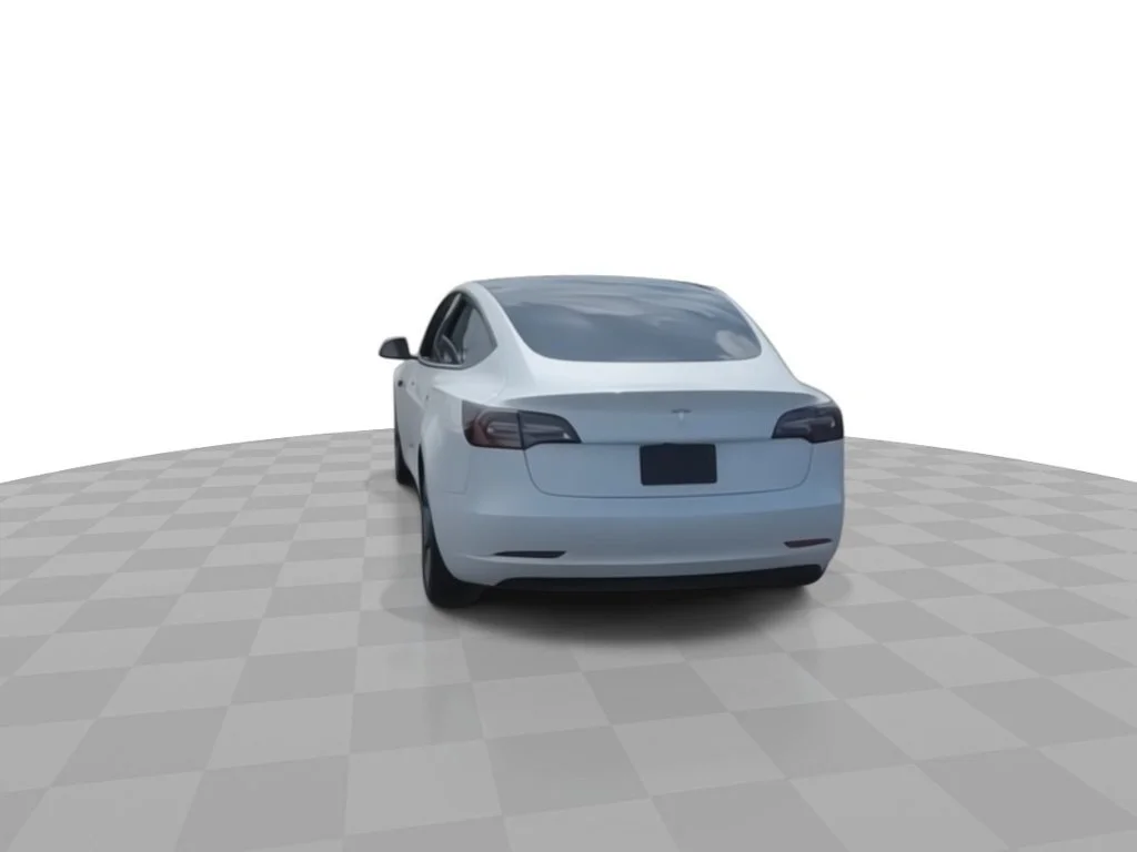 Used 2022 White Tesla RWD image 7