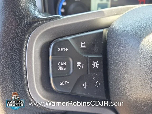 Used 2022 Orange Ford Wildtrak image 26