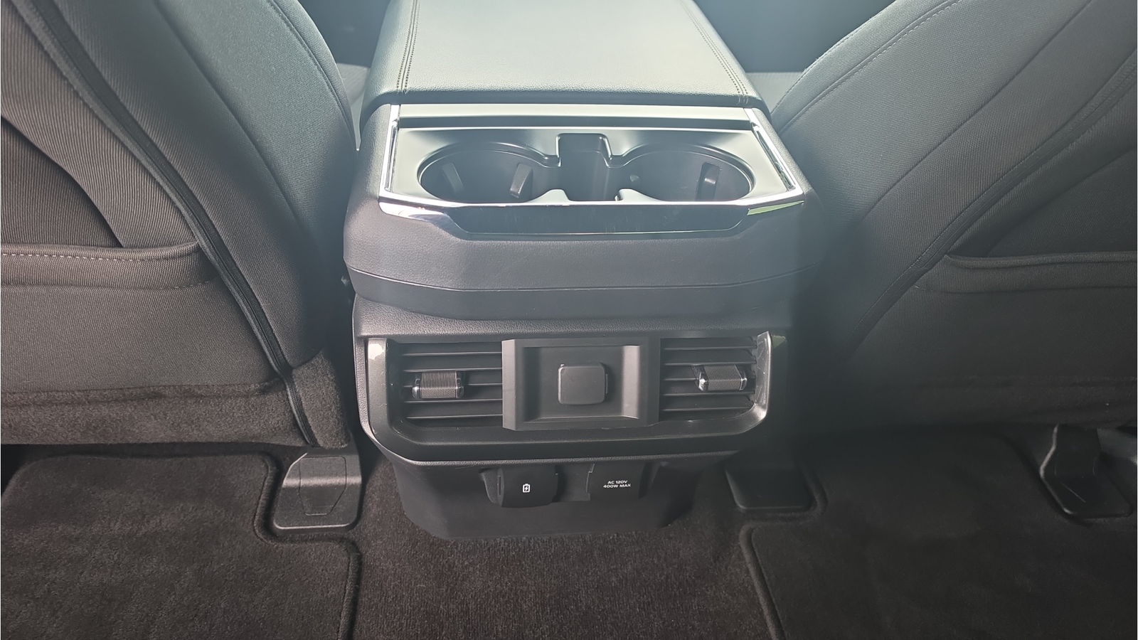 Used 2021 Space White Metallic Ford XLT image 18