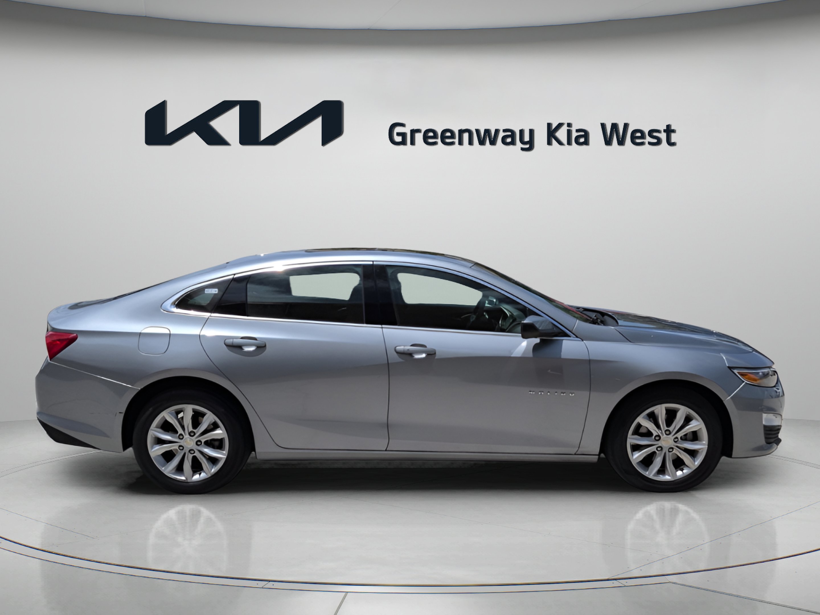 Used 2024 Sterling Gray Metallic Chevrolet LT image 9
