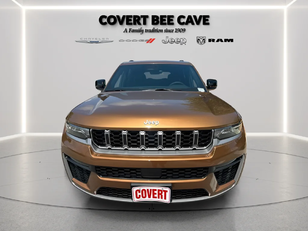 New 2026 Copper Shino Metallic Clear-Coat Exterior Paint Jeep Limited image 4