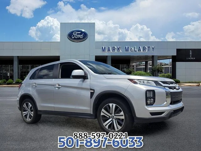 Used 2024 Silver Mitsubishi  image 7