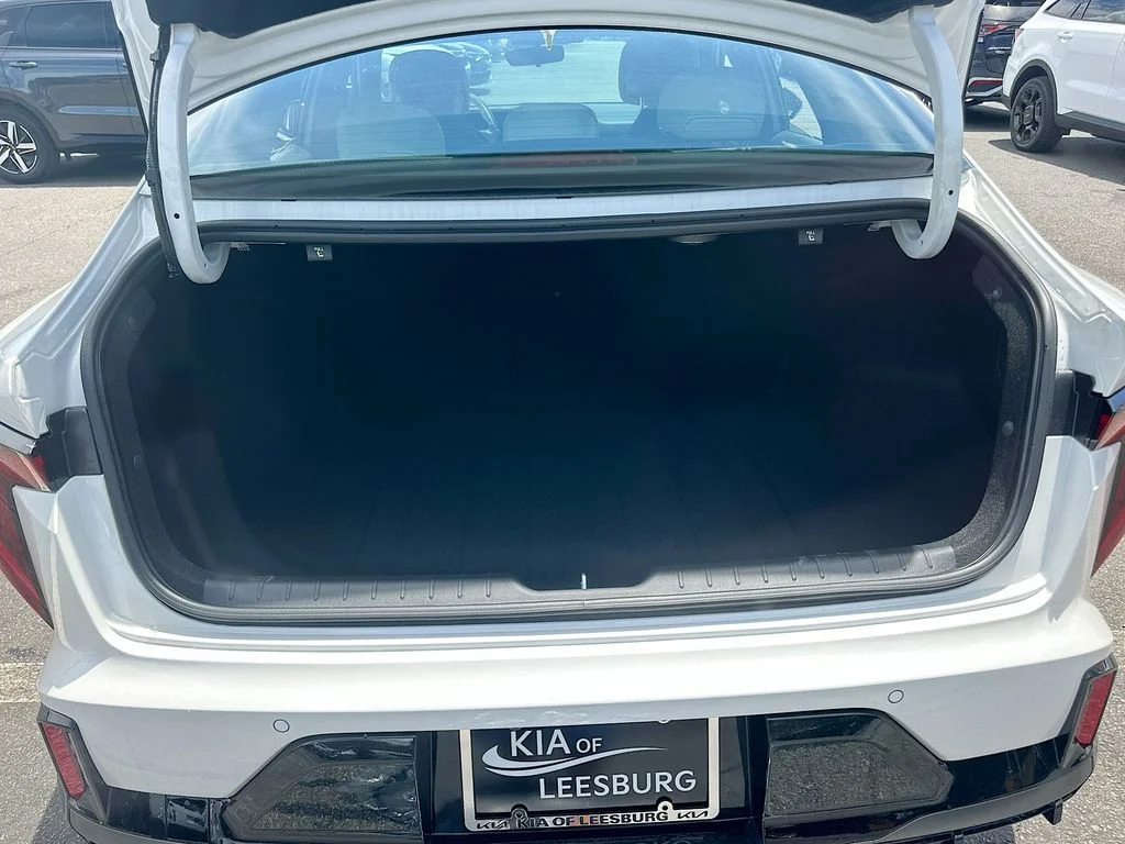 New 2026 Snow White Pearl Kia GT-Line Turbo image 27