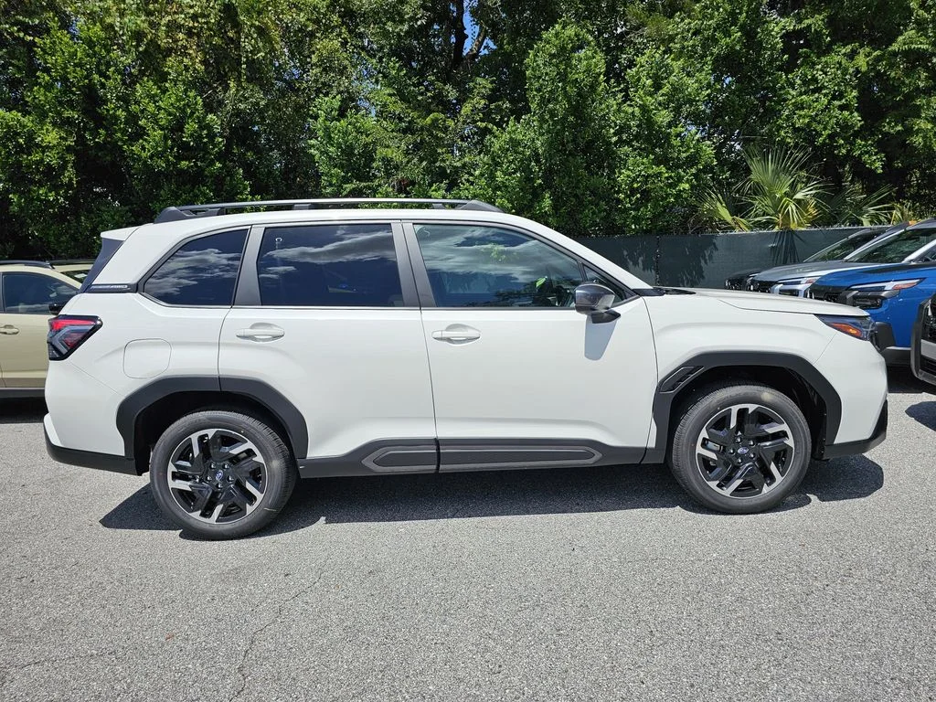 New 2026 CRYSTAL WHITE PEARL Subaru Limited image 2