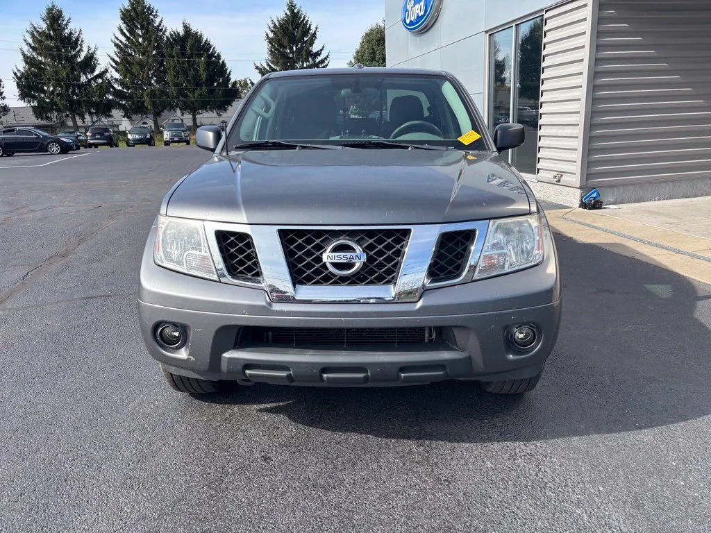 Used 2018 Gray Nissan SV image 10