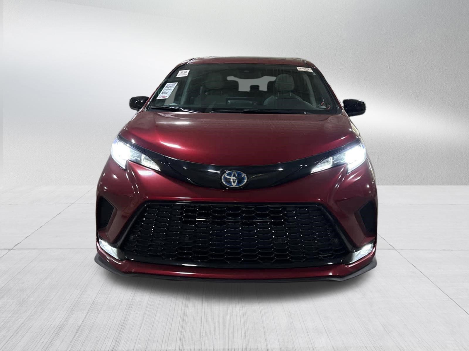 Used 2025 Toyota Sienna XSE with VIN 5TDXRKEC2SS274173 for sale in Golden Valley, Minnesota