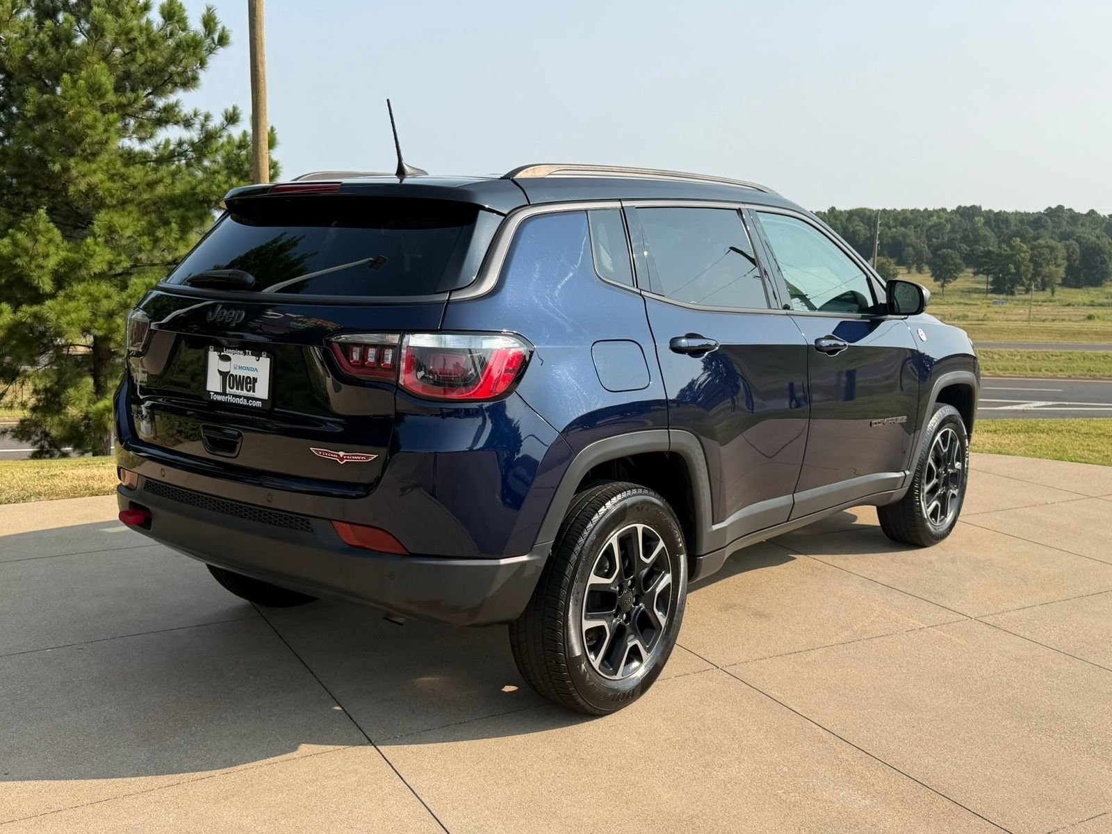Used 2019 Jazz Blue Pearlcoat Jeep Trailhawk image 6