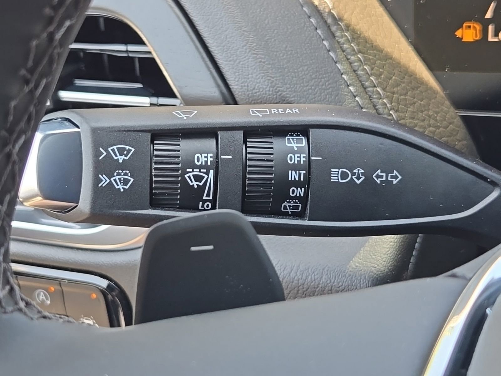 2026 GMC Yukon XL Denali - Photo 40