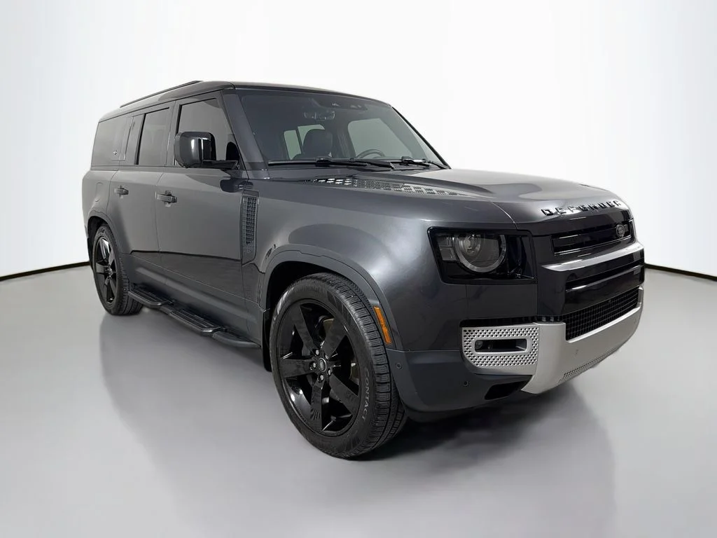 Used 2024 Gray Land Rover S image 3