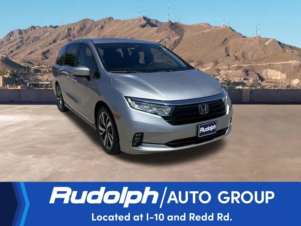 Certified Used 2023 Lunar Silver Metallic Honda TOURING image 7