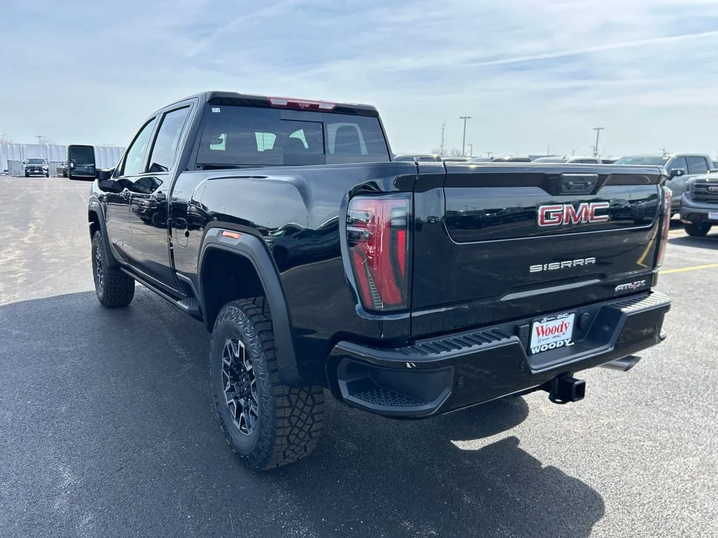 2026 GMC Sierra 2500HD AT4X - Photo 7