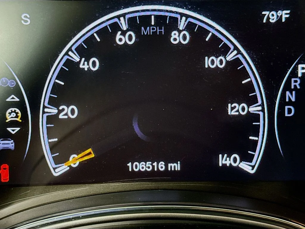 Used 2019 Diamond Black Crystal Pearlcoat Jeep Limited image 17